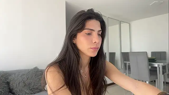 angelturned001 online show from May 2026 03:50:01 PM