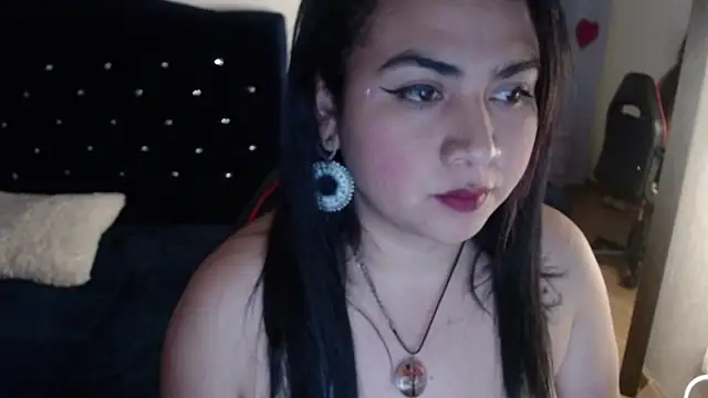 Snapshot of lucianaa_25 chatting on December 2024 01:02:02 PM lucianaa 25 online show from December 2024 01:02:02 PM