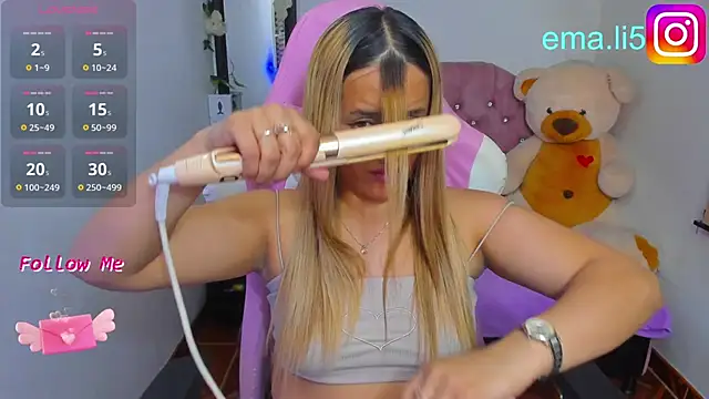 Snapshot of ema_tayy chatting on June 2026 10:25:01 PM ema tayy online show from June 2026 10:25:01 PM