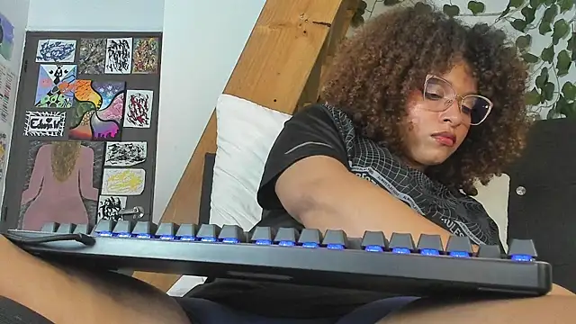 Ada gales  online show from December 2024 02:52:01 AM