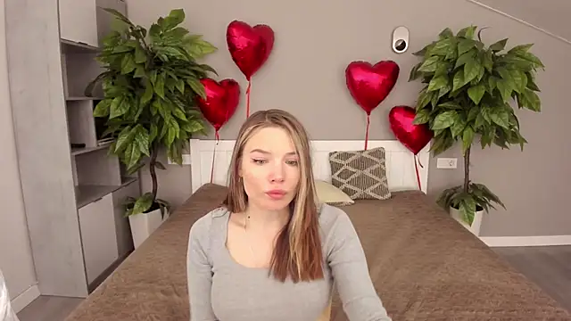 IceDanielles online show from February 2025 01:30:01 PM