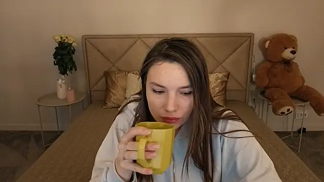 IceDanielles online show from March 2026 01:37:02 PM