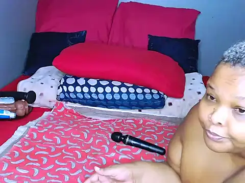 Snapshot of fatafricanqueen chatting on April 2026 07:27:01 PM fatafricanqueen online show from April 2026 07:27:01 PM