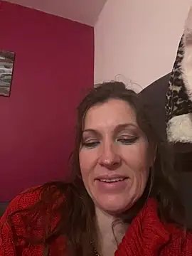 Snapshot of Lwhite1 chatting on June 2026 10:21:02 PM Lwhite1 online show from June 2026 10:21:02 PM