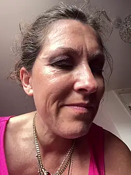 Snapshot of Lwhite1 chatting on June 2026 03:27:01 PM Lwhite1 online show from June 2026 03:27:01 PM