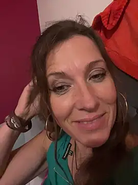 Snapshot of Lwhite1 chatting on June 2026 10:54:02 PM Lwhite1 online show from June 2026 10:54:02 PM