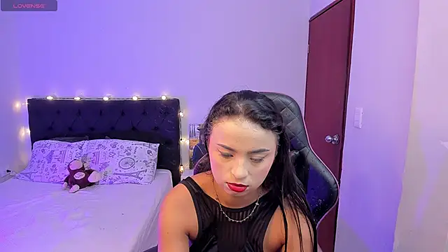 Snapshot of evelyn_23 chatting on March 2025 04:24:02 AM evelyn 23 online show from March 2025 04:24:02 AM