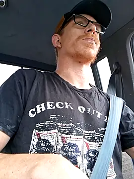 Snapshot of REDHAMMER_ chatting on April 2026 06:27:01 PM REDHAMMER online show from April 2026 06:27:01 PM