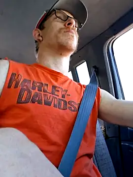 Snapshot of REDHAMMER_ chatting on April 2026 02:58:02 PM REDHAMMER online show from April 2026 02:58:02 PM