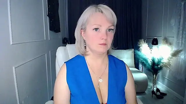 Juarnea online show from November 2025 08:59:02 AM