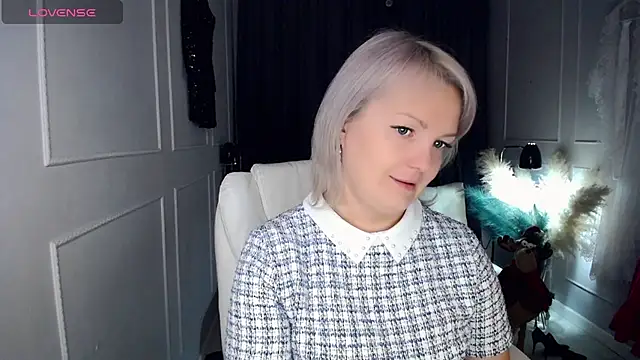 Juarnea online show from January 2026 12:51:02 PM