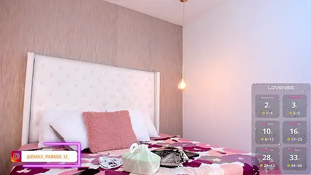 Snapshot of emily_parkerr chatting on March 2026 08:13:02 PM emily parkerr online show from March 2026 08:13:02 PM