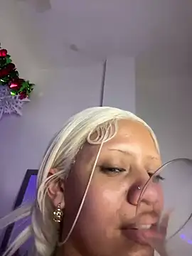 Snapshot of Charlotee_ chatting on January 2025 05:57:01 AM Charlotee  online show from January 2025 05:57:01 AM