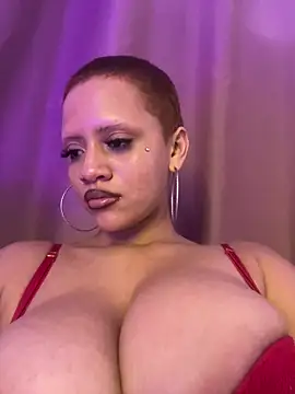 Snapshot of Charlotee_ chatting on January 2025 06:59:02 AM Charlotee  online show from January 2025 06:59:02 AM