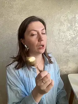 BeatriceTender online show from March 2026 11:16:01 AM