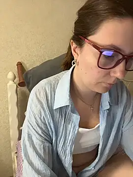 BeatriceTender online show from April 2026 06:36:02 PM