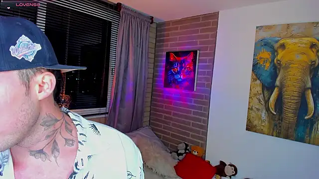 Snapshot of liam_oficial02 chatting on March 2026 02:28:02 AM liam oficial02 online show from March 2026 02:28:02 AM