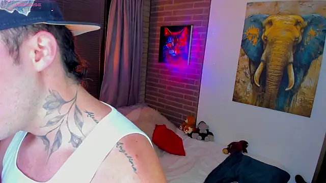 Snapshot of liam_oficial02 chatting on March 2026 03:50:01 AM liam oficial02 online show from March 2026 03:50:01 AM