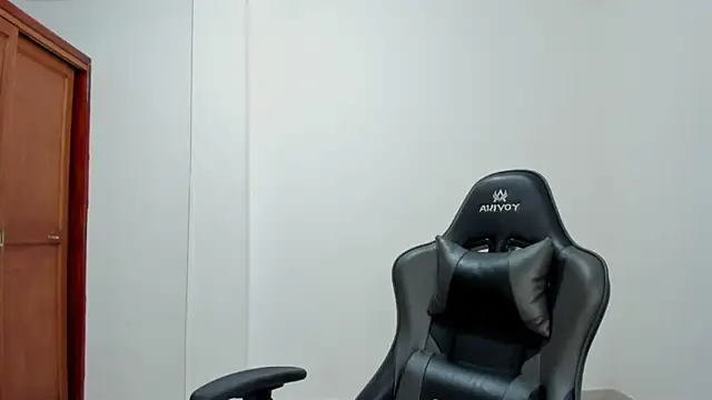 avellanatammy online show from November 2025 02:33:02 AM