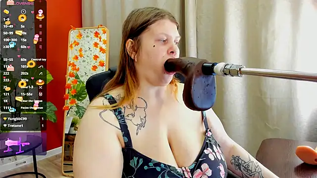 Snapshot of AuroraDemoni chatting on October 2025 06:43:02 AM AuroraDemoni online show from October 2025 06:43:02 AM