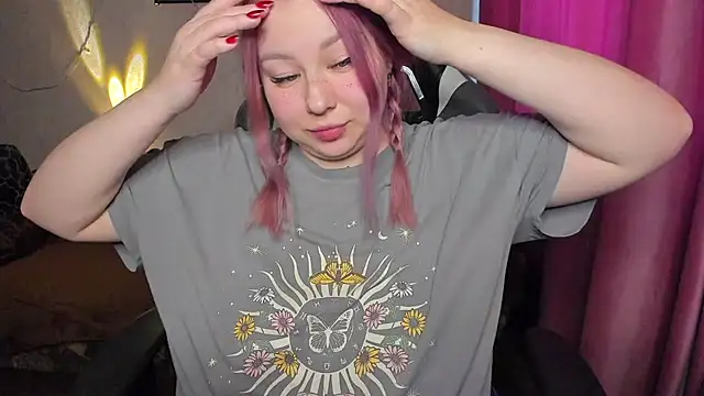 Milafoxxxy online show from November 2025 09:13:02 AM