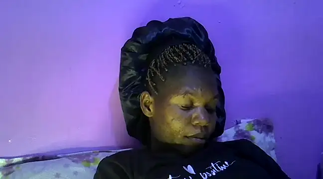 Snapshot of Cute_tamara chatting on December 2024 09:42:02 PM Cute tamara online show from December 2024 09:42:02 PM