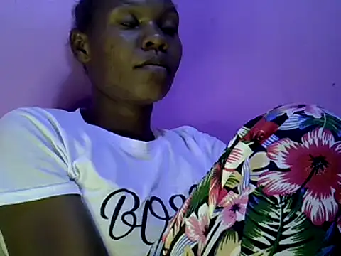 Snapshot of Cute_tamara chatting on January 2025 06:40:01 PM Cute tamara online show from January 2025 06:40:01 PM