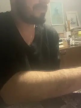 Snapshot of giorgakaci69 chatting on April 2026 08:50:01 PM giorgakaci69 online show from April 2026 08:50:01 PM