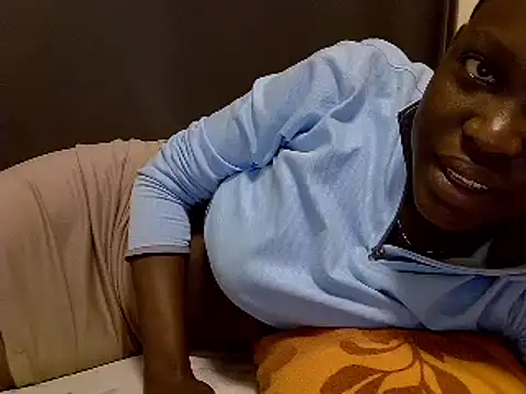 Snapshot of heather_savage chatting on February 2025 10:26:02 PM heather savage online show from February 2025 10:26:02 PM