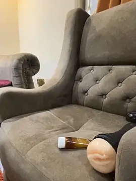 sknzy09 online show from October 2025 12:38:01 PM