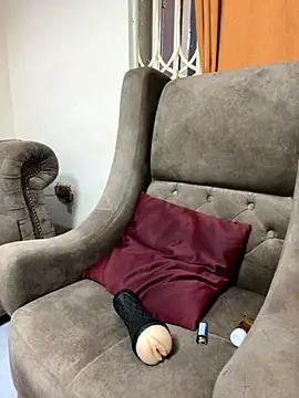 sknzy09 online show from December 2025 11:48:01 AM