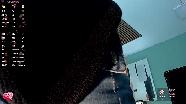 Tamaraakins online show from February 2025 06:37:01 PM