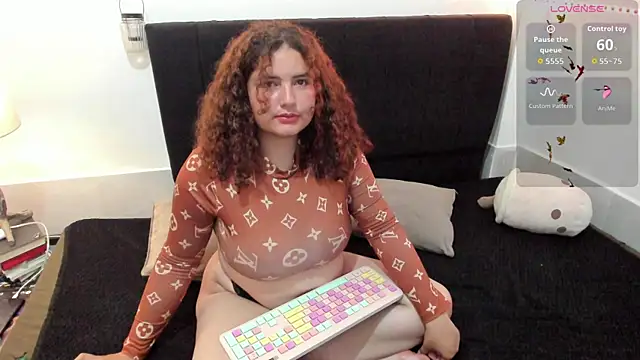 Snapshot of Manina_Molly_ chatting on October 2025 08:40:02 PM Manina Molly  online show from October 2025 08:40:02 PM