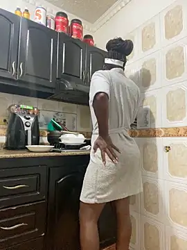 sweetsarabig22cm online show from March 2025 05:05:02 AM