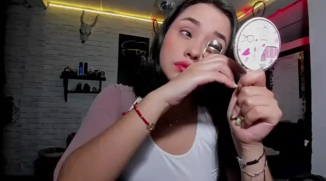 Snapshot of Kimmymadison- chatting on December 2024 04:46:01 AM Kimmymadison- online show from December 2024 04:46:01 AM