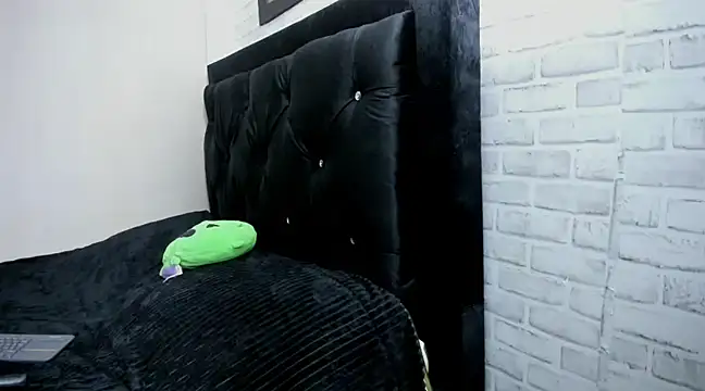 Snapshot of Kimmymadison- chatting on March 2025 07:49:02 PM Kimmymadison- online show from March 2025 07:49:02 PM