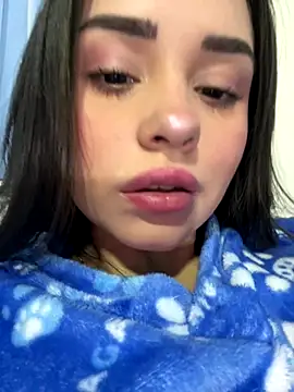 Snapshot of Kimmymadison- chatting on October 2025 03:40:01 AM Kimmymadison- online show from October 2025 03:40:01 AM