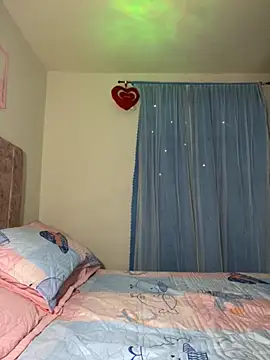 Snapshot of Kimmymadison- chatting on November 2025 07:02:02 PM Kimmymadison- online show from November 2025 07:02:02 PM