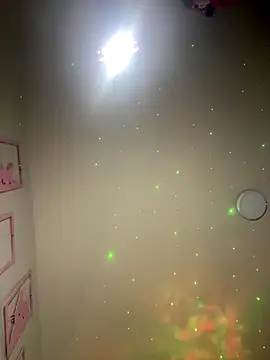 Snapshot of Kimmymadison- chatting on December 2025 02:28:02 AM Kimmymadison- online show from December 2025 02:28:02 AM