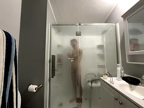 Snapshot of hungkubenski chatting on November 2025 05:57:02 PM hungkubenski online show from November 2025 05:57:02 PM