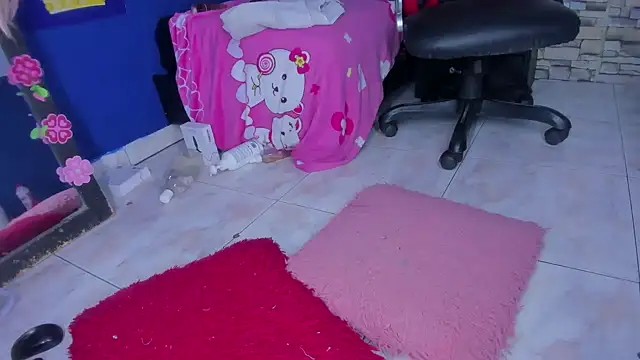 sofiacastillo01 online show from February 2025 08:24:01 PM