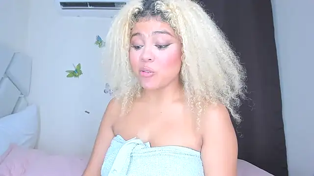 sofiacastillo01 online show from February 2026 01:50:01 AM