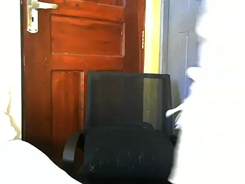 Sexy burberry online show from October 2025 09:21:02 AM