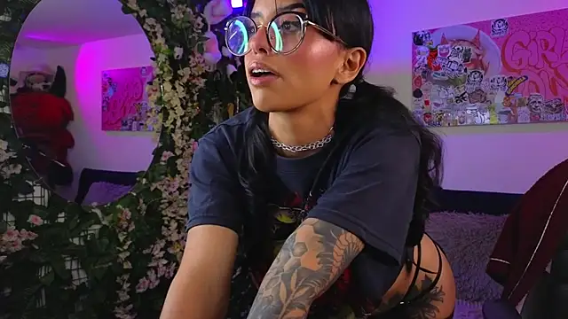 Snapshot of Dann_dan chatting on February 2026 04:43:02 AM Dann dan online show from February 2026 04:43:02 AM