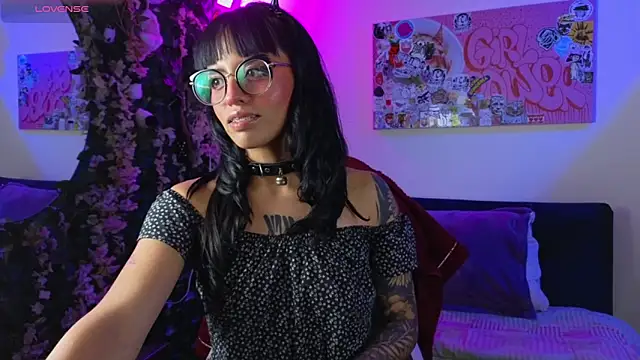 Snapshot of Dann_dan chatting on February 2026 03:05:01 AM Dann dan online show from February 2026 03:05:01 AM