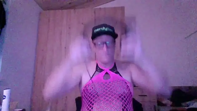 Snapshot of Bigthroaterboy chatting on October 2025 01:43:02 PM Bigthroaterboy online show from October 2025 01:43:02 PM