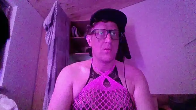 Snapshot of Bigthroaterboy chatting on October 2025 11:38:02 PM Bigthroaterboy online show from October 2025 11:38:02 PM