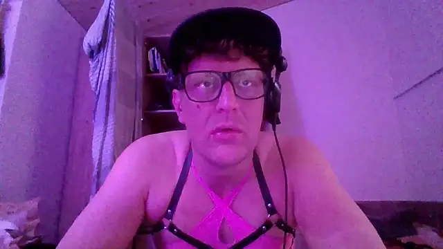 Bigthroaterboy online show from October 2025 05:02:02 PM