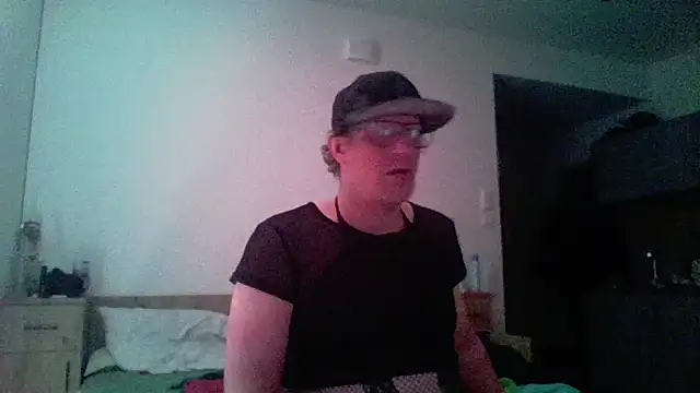 Bigthroaterboy online show from April 2026 11:39:02 PM