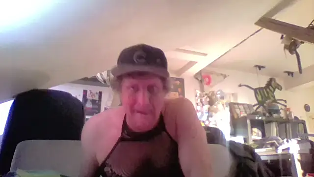Snapshot of Bigthroaterboy chatting on May 2026 05:42:01 PM Bigthroaterboy online show from May 2026 05:42:01 PM